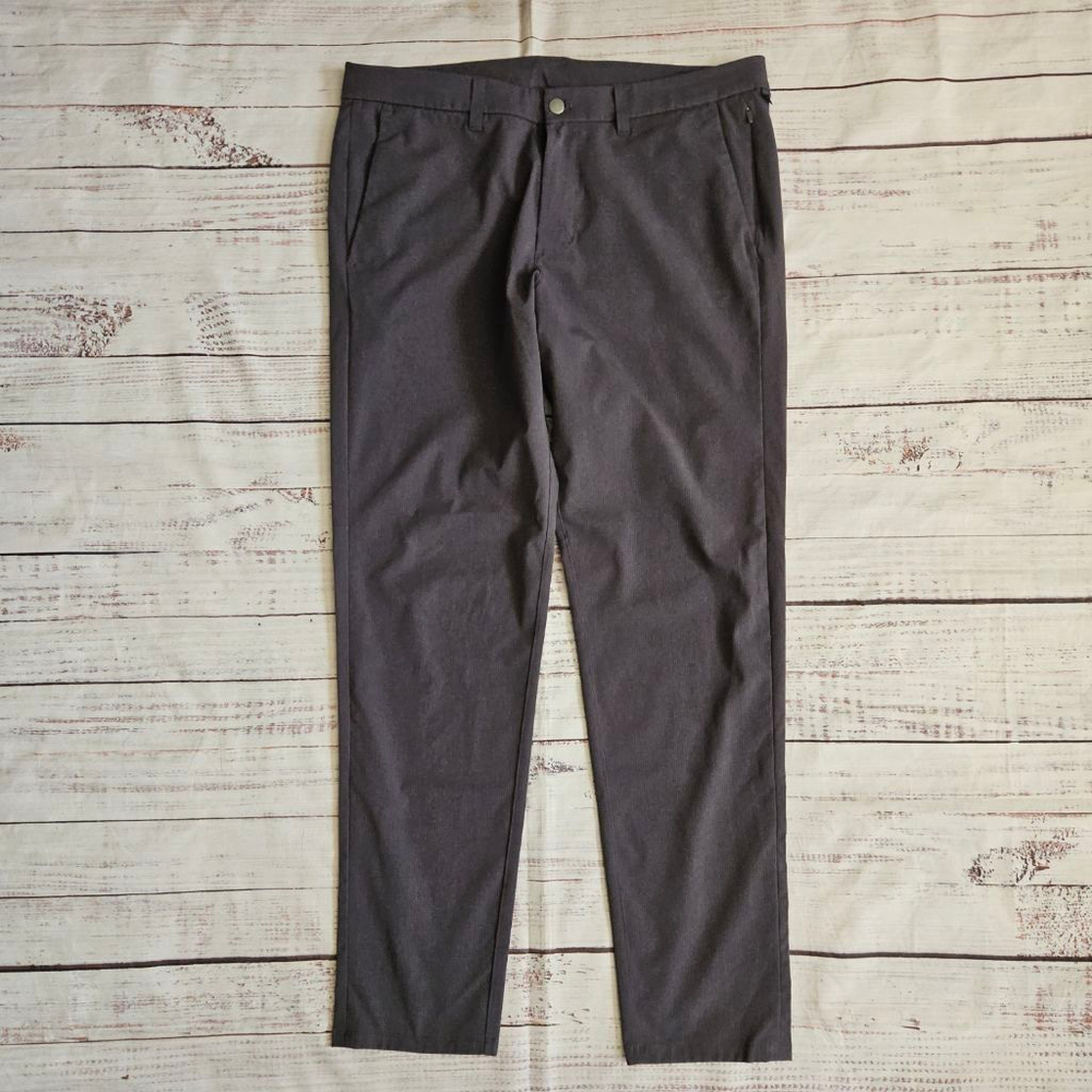 Lululemon Commission Slim Fit Ventlight Pants Gray Mens 36